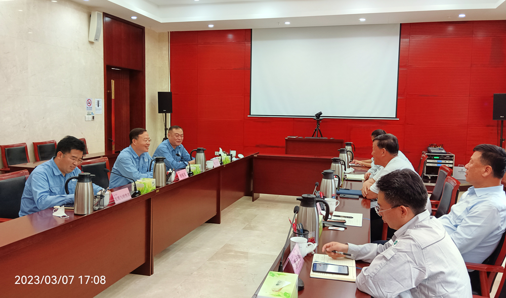 2023董事长朱建民造访海南炼化总司理徐振发.png